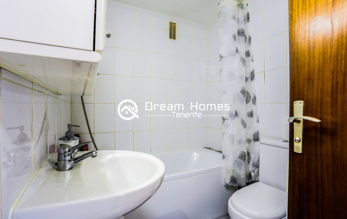 Arenas Negras One Bedroom Apartment, Puerto de Santiago Bathroom Real Estate Dream Homes Tenerife