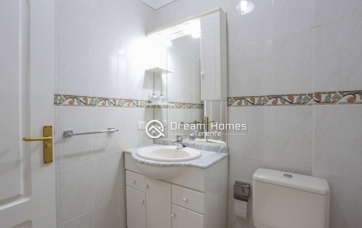 Avenida Two Bedroom Apartment, Puerto de Santiago Bathroom Real Estate Dream Homes Tenerife