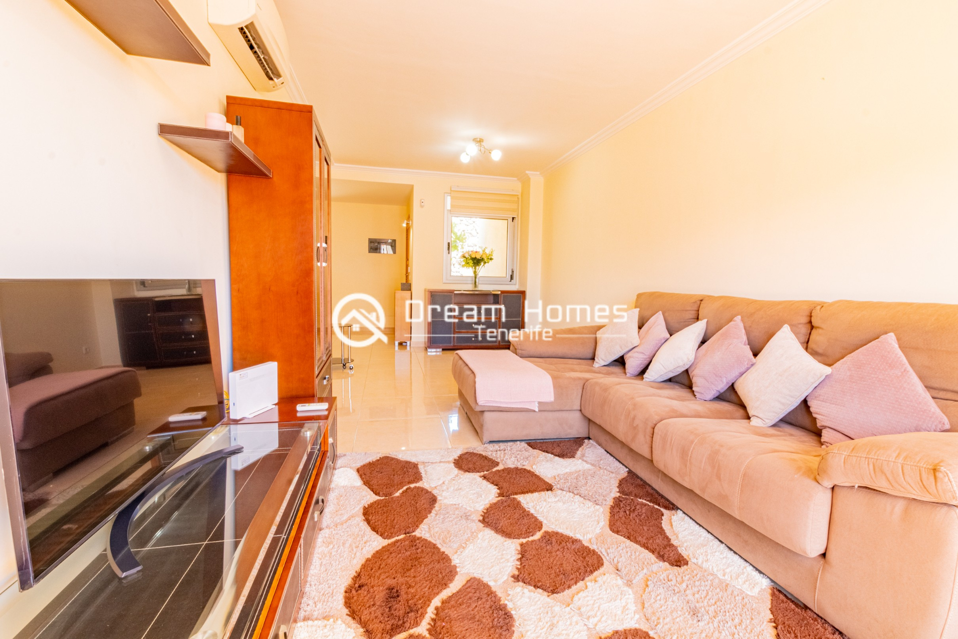 Holiday Home with Private Pool Living Room Real Estate Dream Homes Tenerife