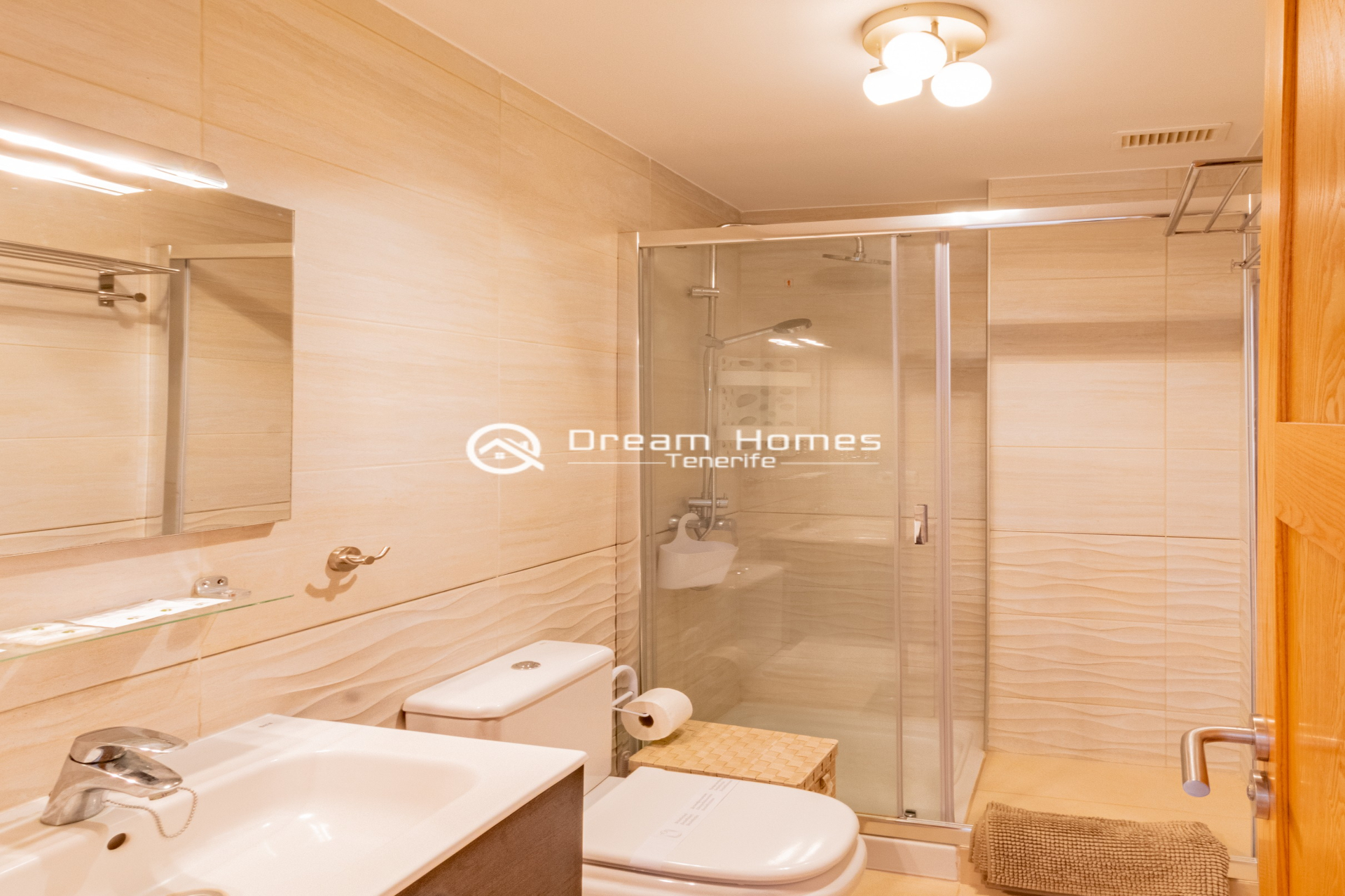 Holiday Home with Private Pool Bathroom Real Estate Dream Homes Tenerife