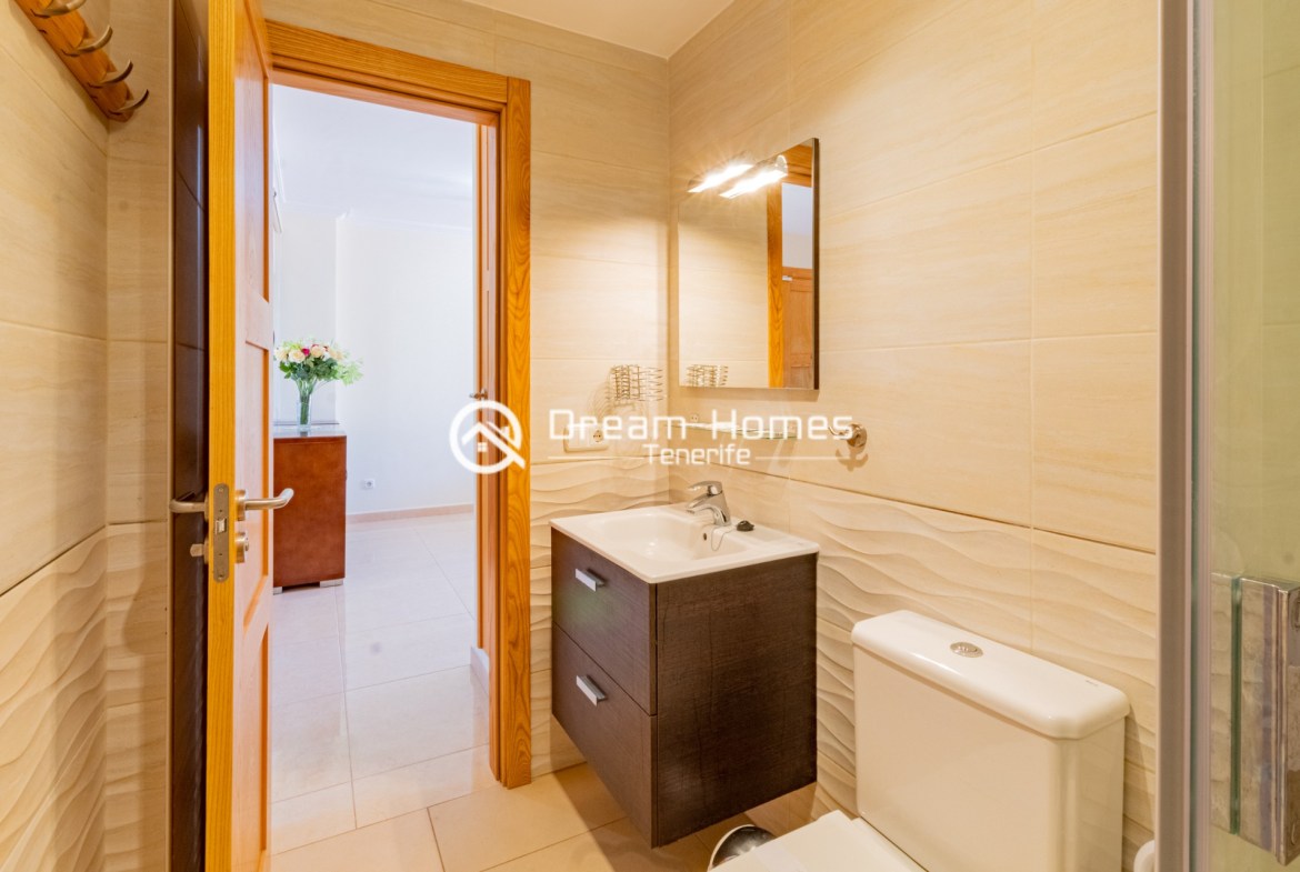 Holiday Home with Private Pool Bathroom Real Estate Dream Homes Tenerife