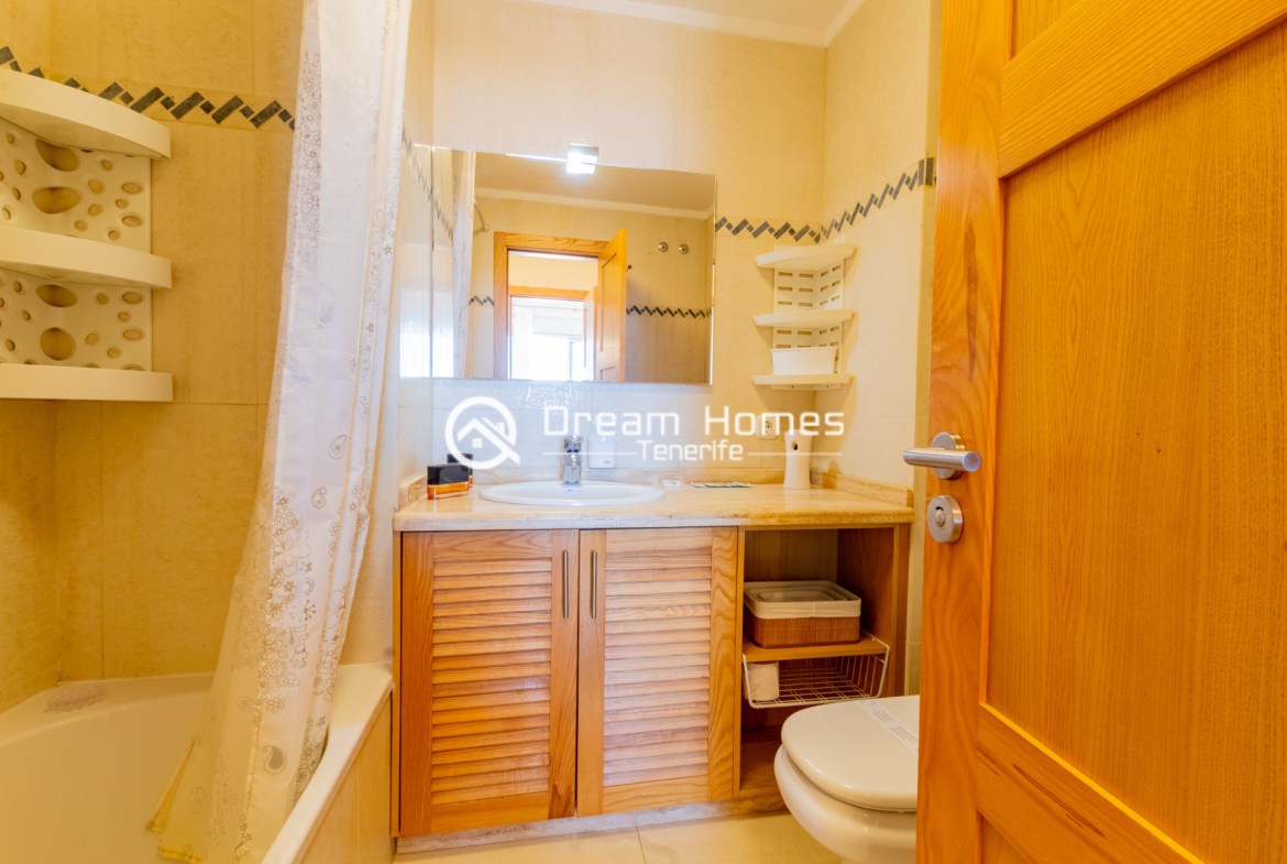 Holiday Home with Private Pool Bathroom Real Estate Dream Homes Tenerife