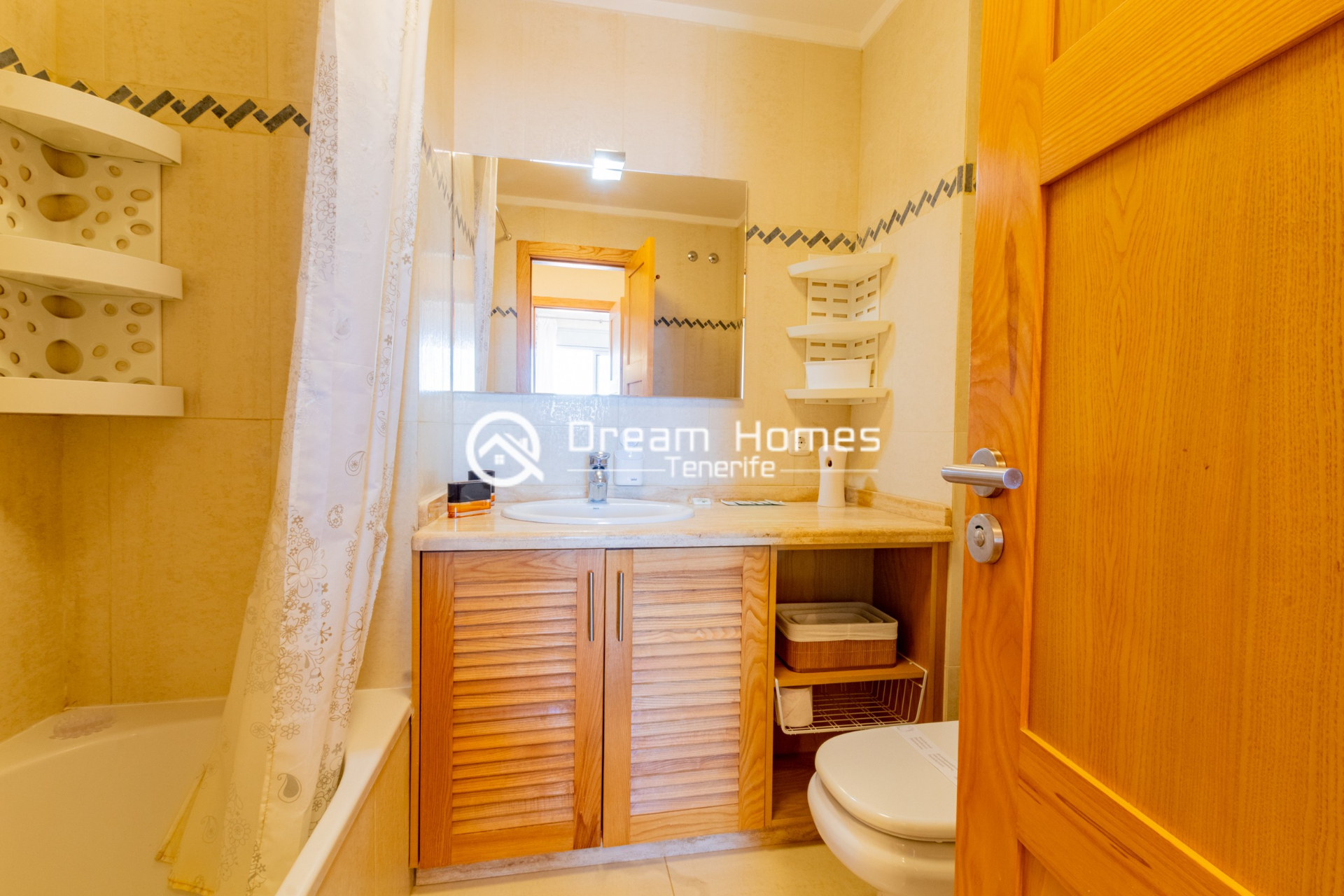Holiday Home with Private Pool Bathroom Real Estate Dream Homes Tenerife