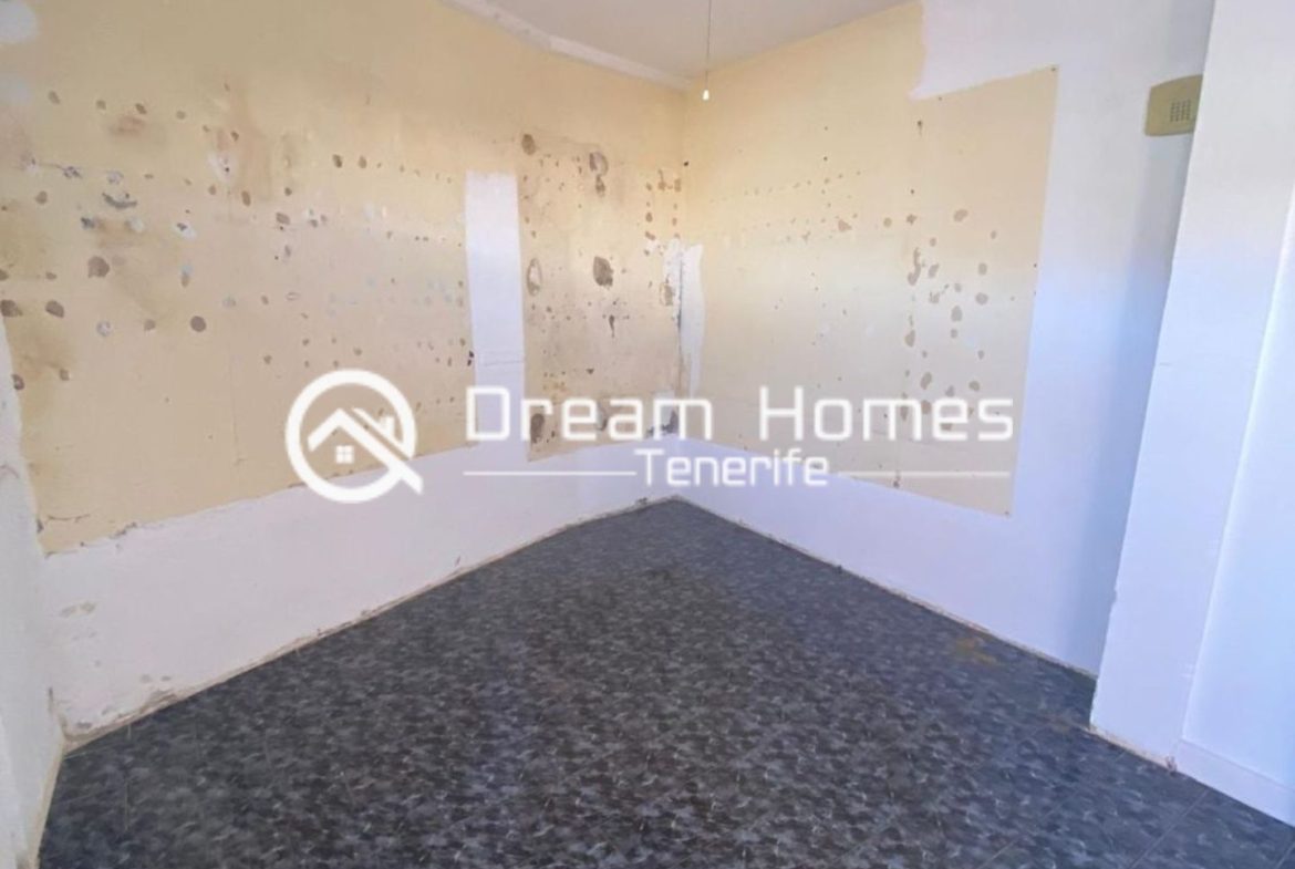 Commercial Premises for Rent in the Heart of Los Gigantes