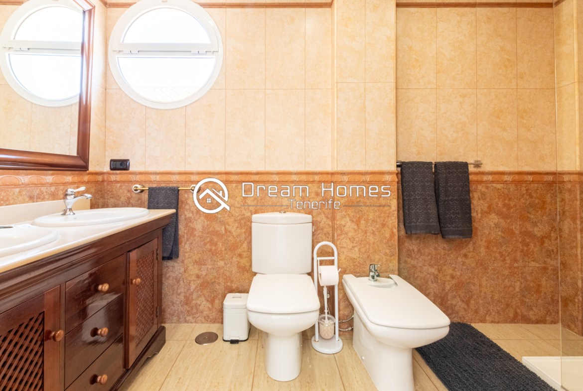 Villa Mirador del Atlantico With Heated Pool Bathroom Real Estate Dream Homes Tenerife