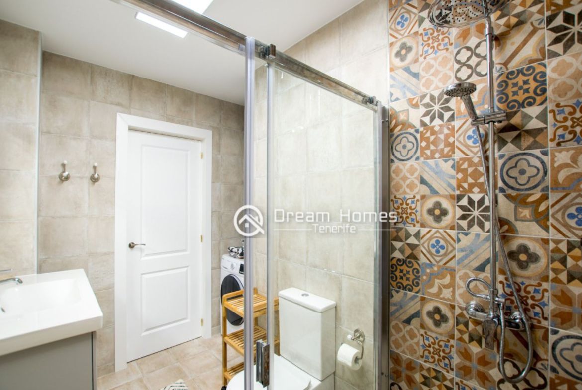 Delightful 2-Bedroom Apartment Bathroom Real Estate Dream Homes Tenerife