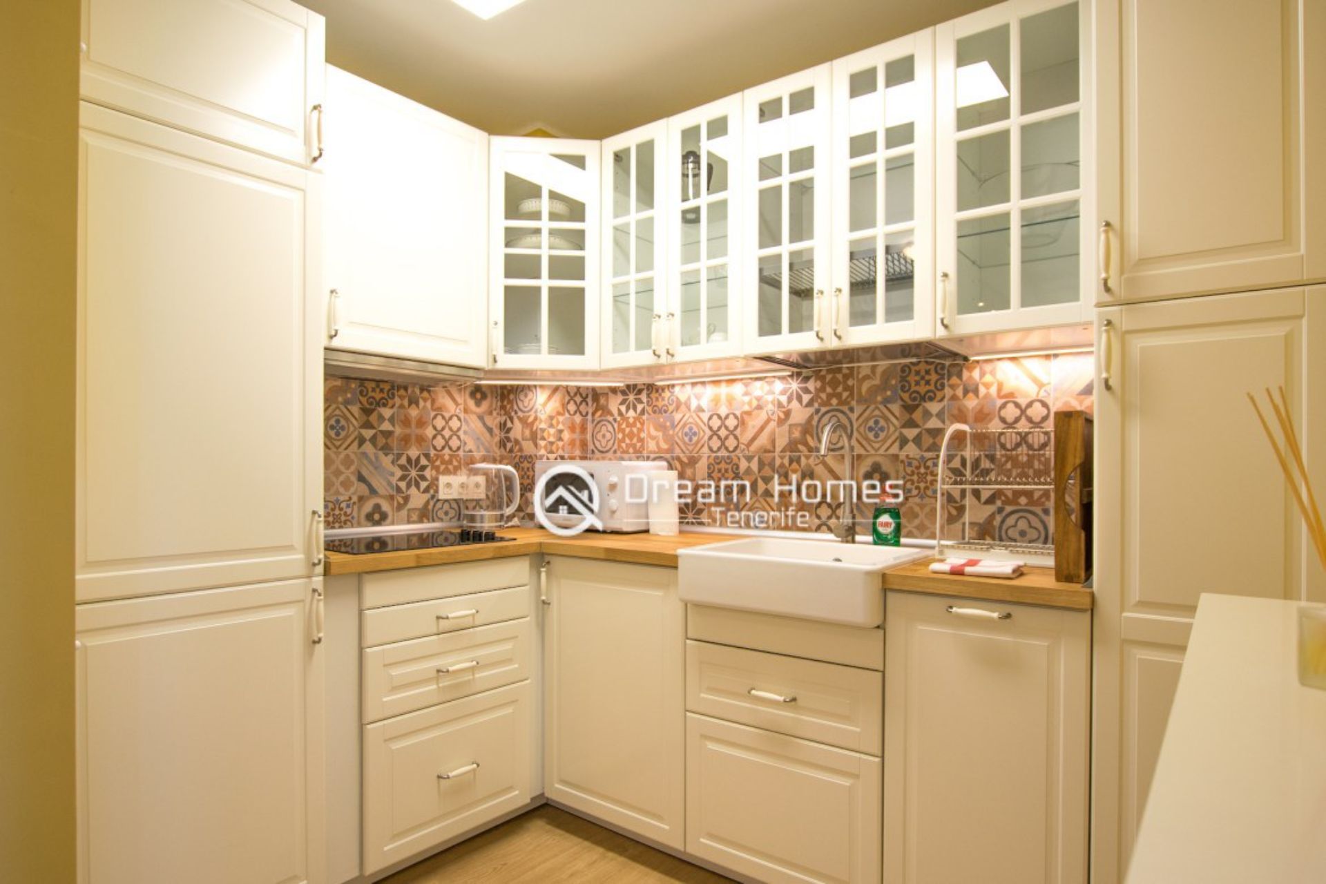 Delightful 2-Bedroom Apartment Kitchen Real Estate Dream Homes Tenerife