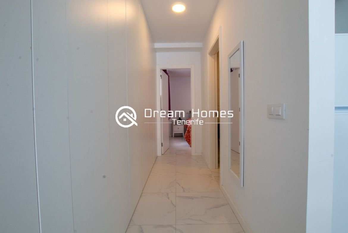 Light-Filled Apartment in a Prime Area Office Real Estate Dream Homes Tenerife