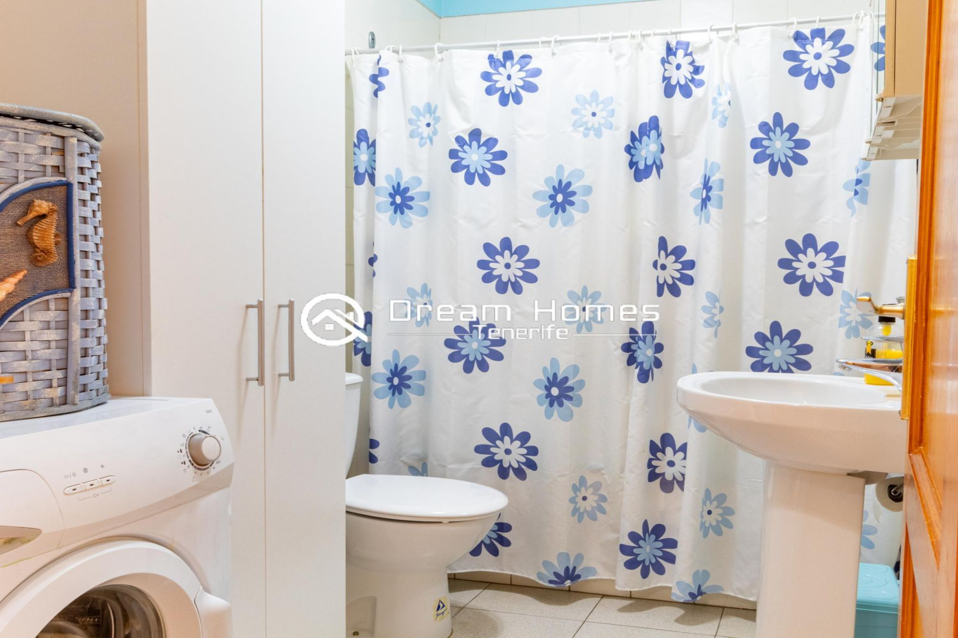 Fully Furnished 2BR Apartment Bathroom Real Estate Dream Homes Tenerife