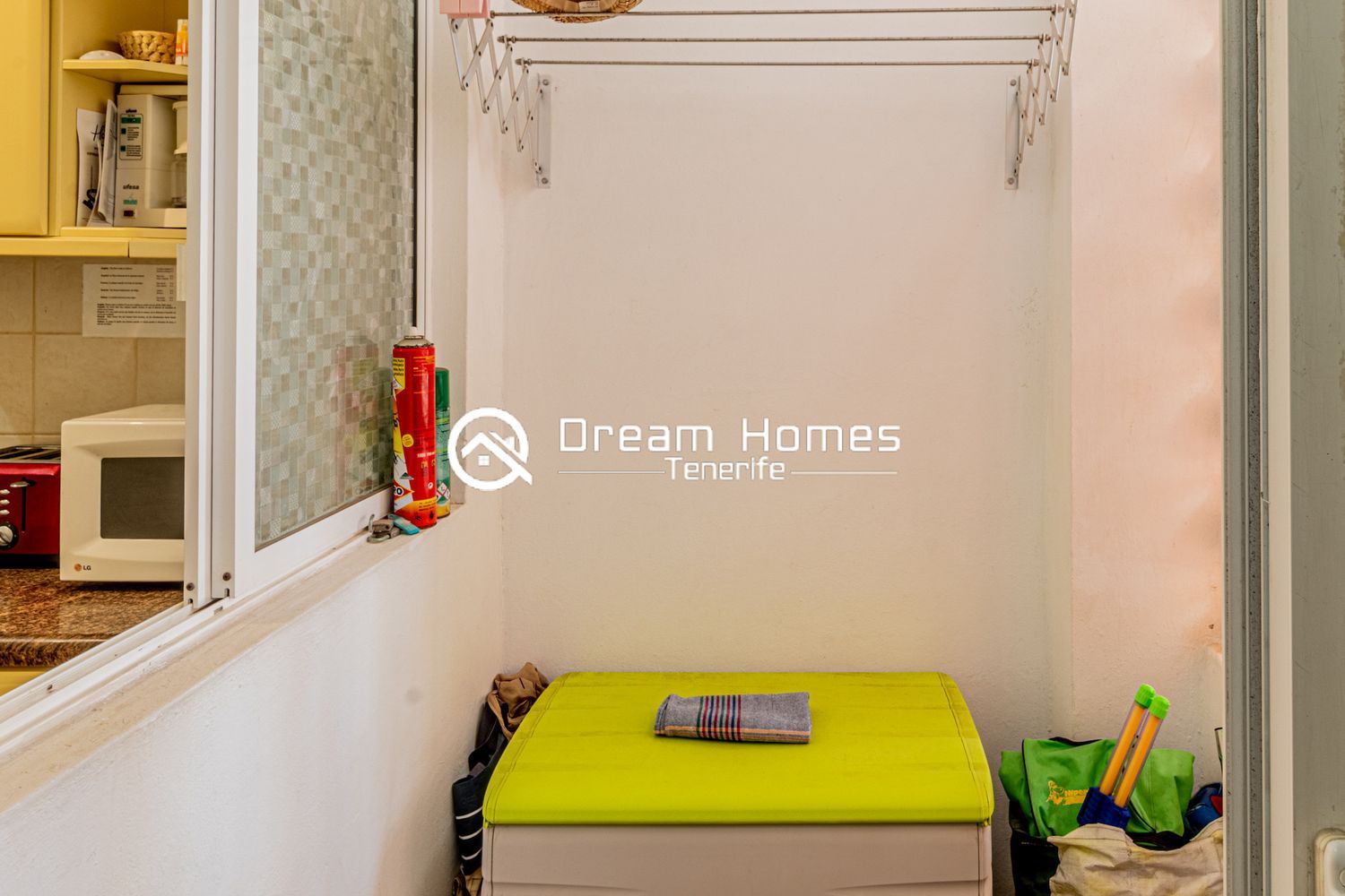 Sun-Filled 2BR Apartment Service Area Real Estate Dream Homes Tenerife