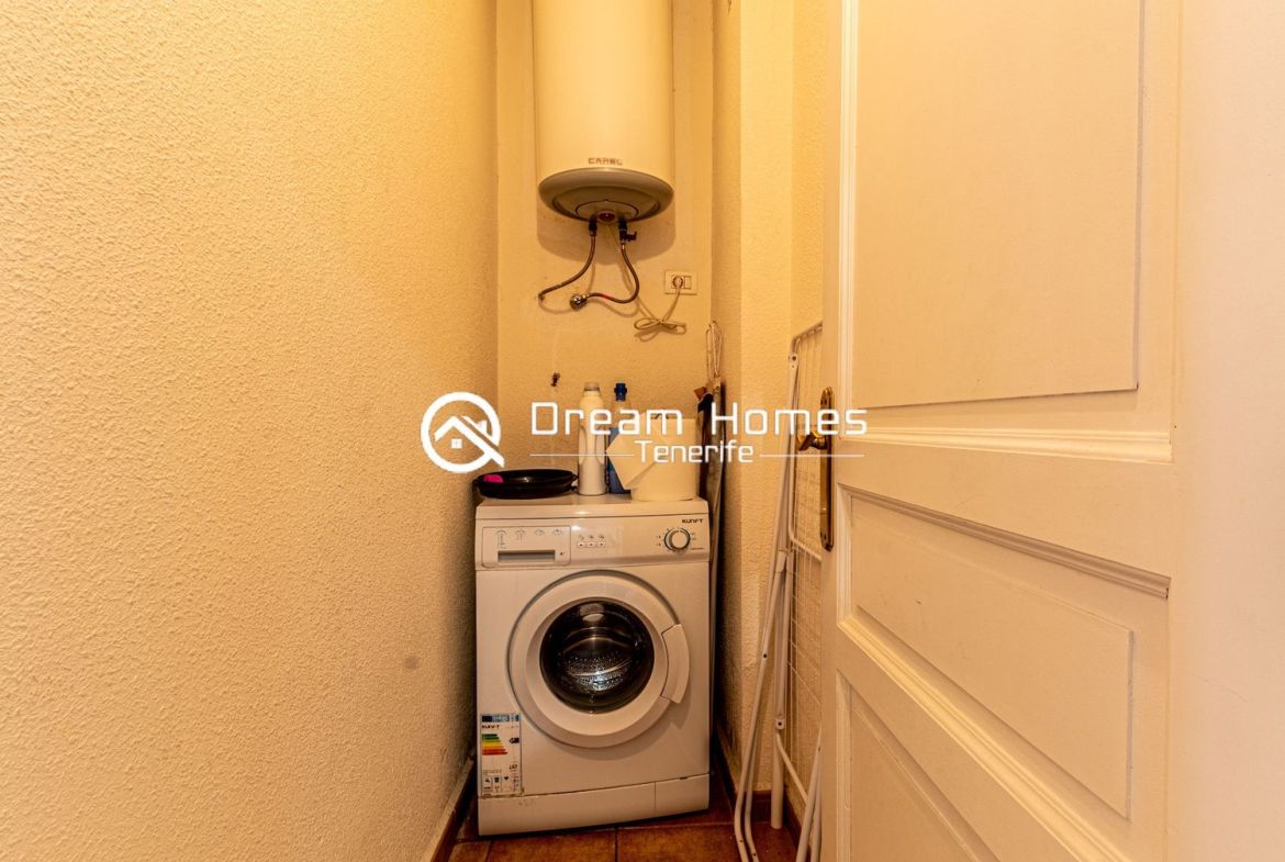 Sun-Filled 2BR Apartment Service Area Real Estate Dream Homes Tenerife