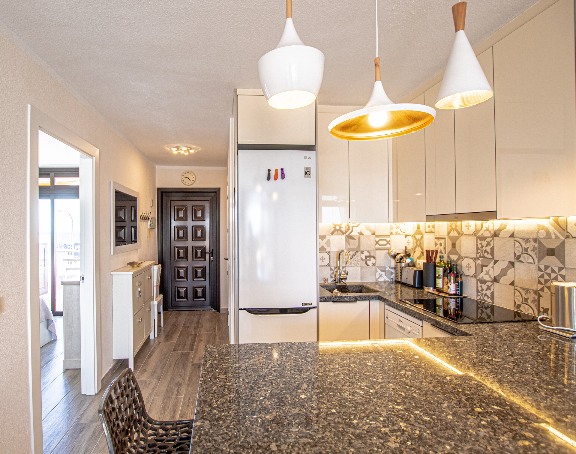 1 Bedroom Sunflower Apartment For Rent Tenerife24