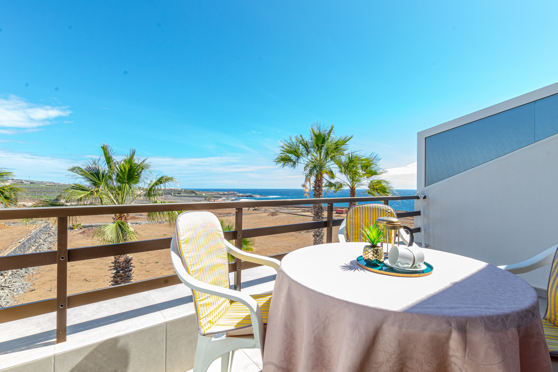 1 Bedroom Sunflower Apartment For Rent Tenerife26