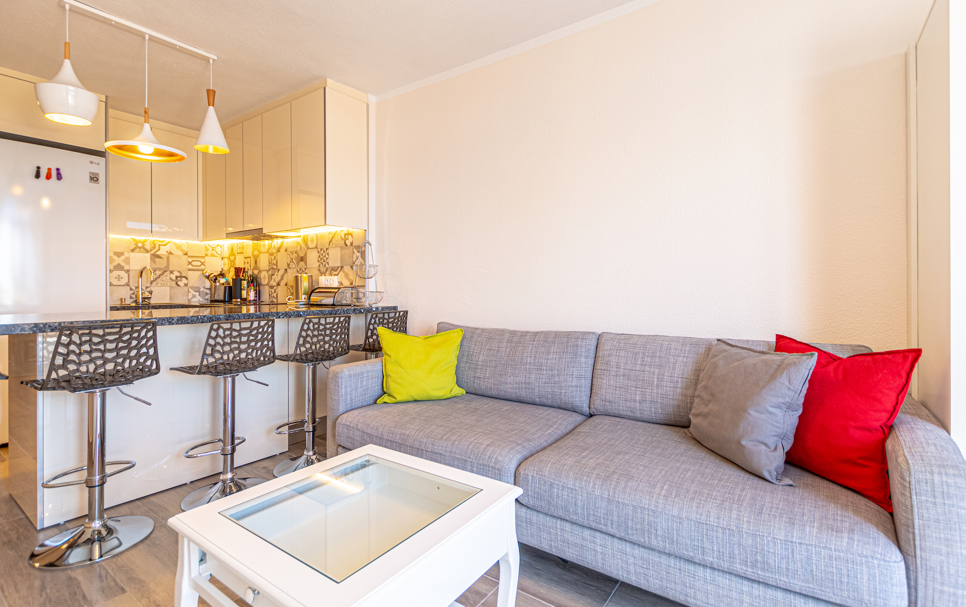 1 Bedroom Sunflower Apartment For Rent Tenerife29