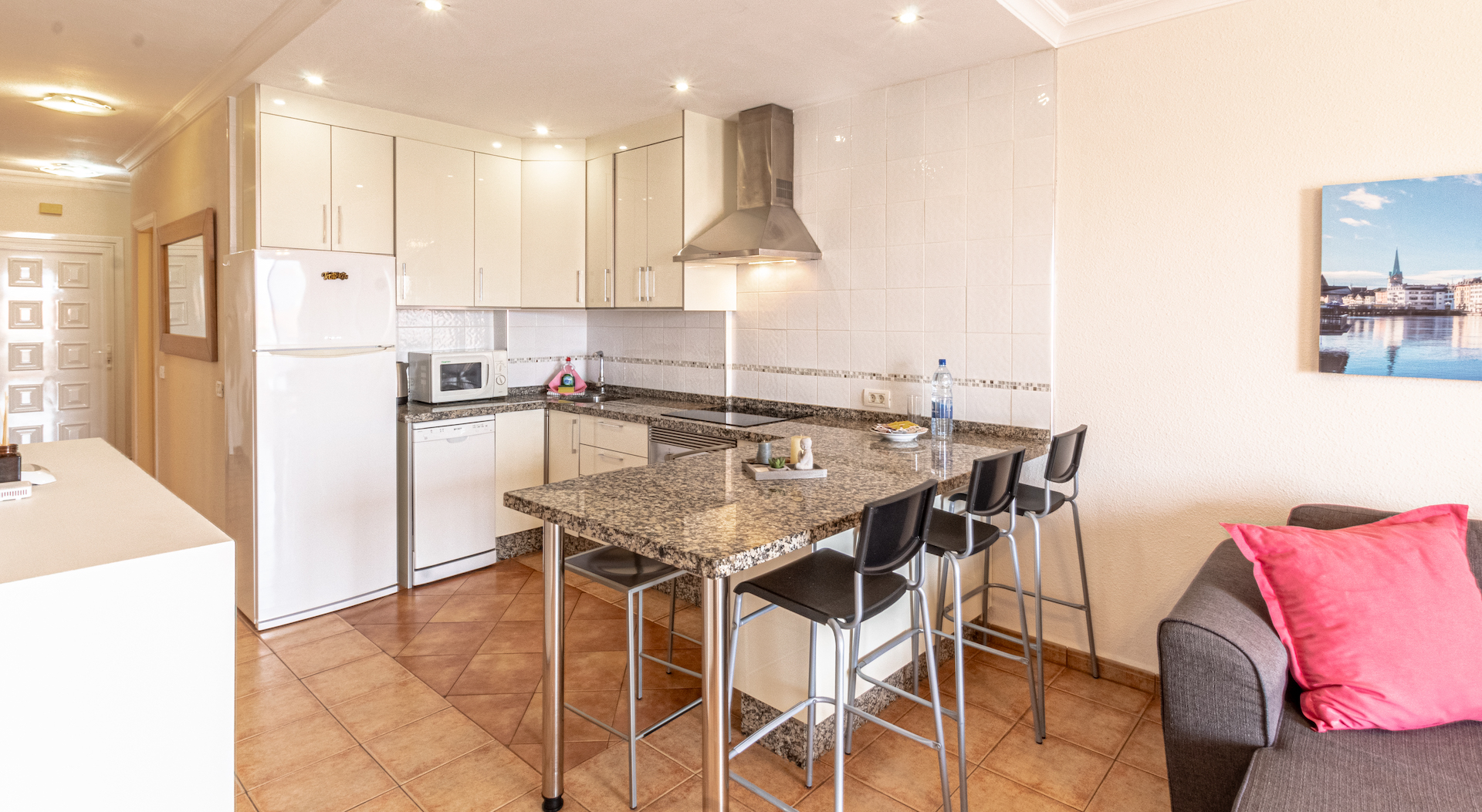 2 Bedroom Apartment For Rent Tenerife27